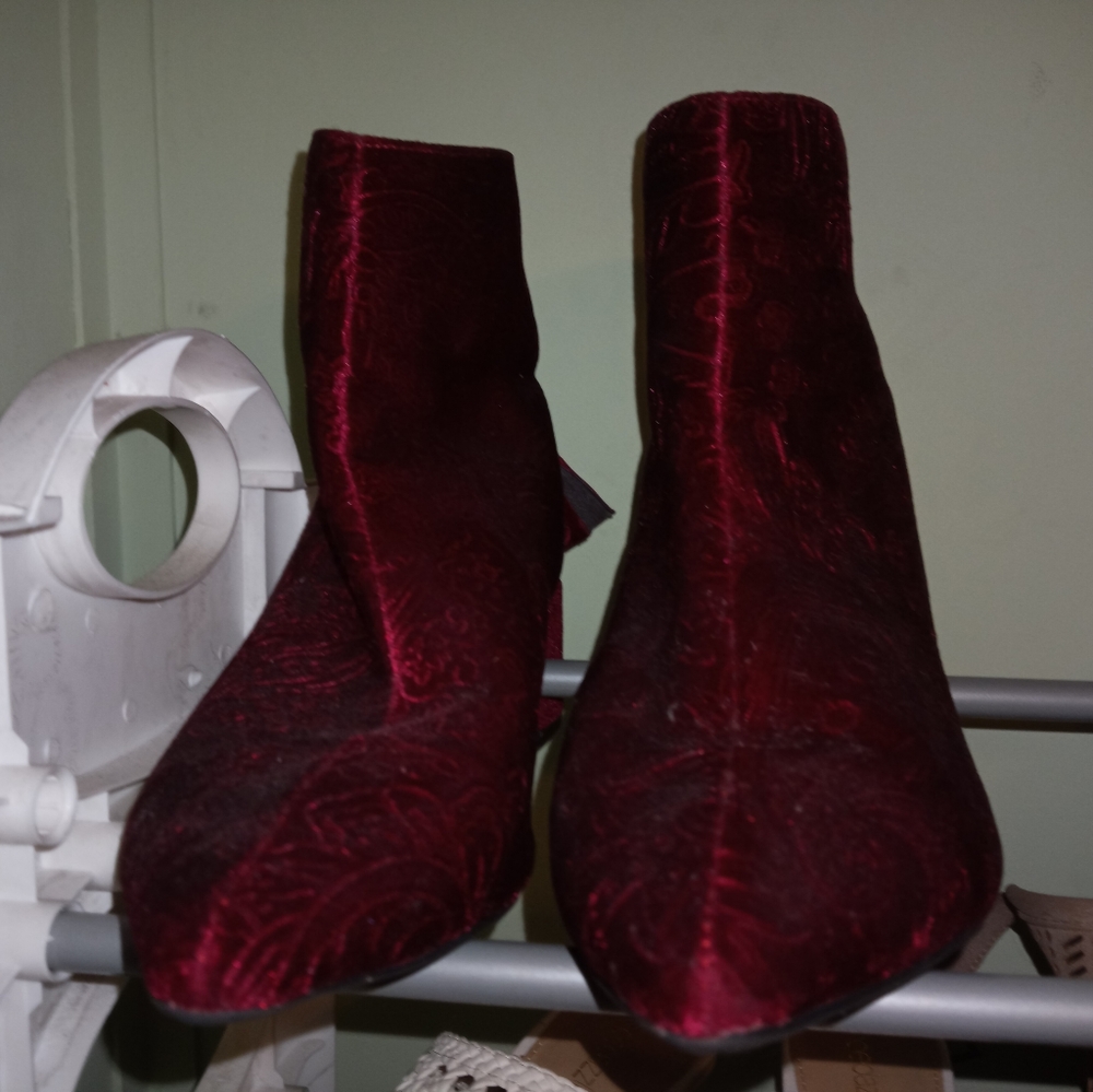 Sandals brand new!!!!! - Picture 4 of 4